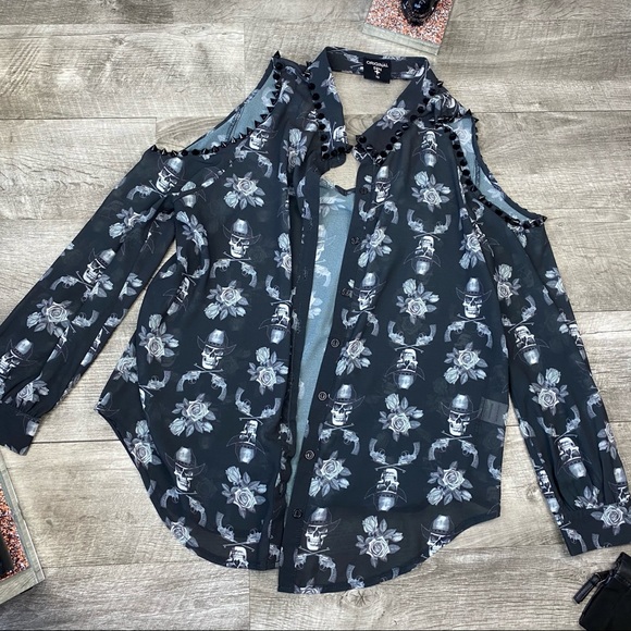 Lf skull cowboy hat with revolver gun studded button down shirt